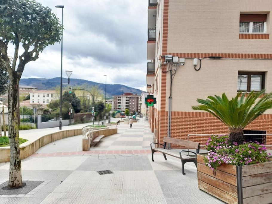 Calida Estancia Descubre La Ciudad Бильбао Экстерьер фото