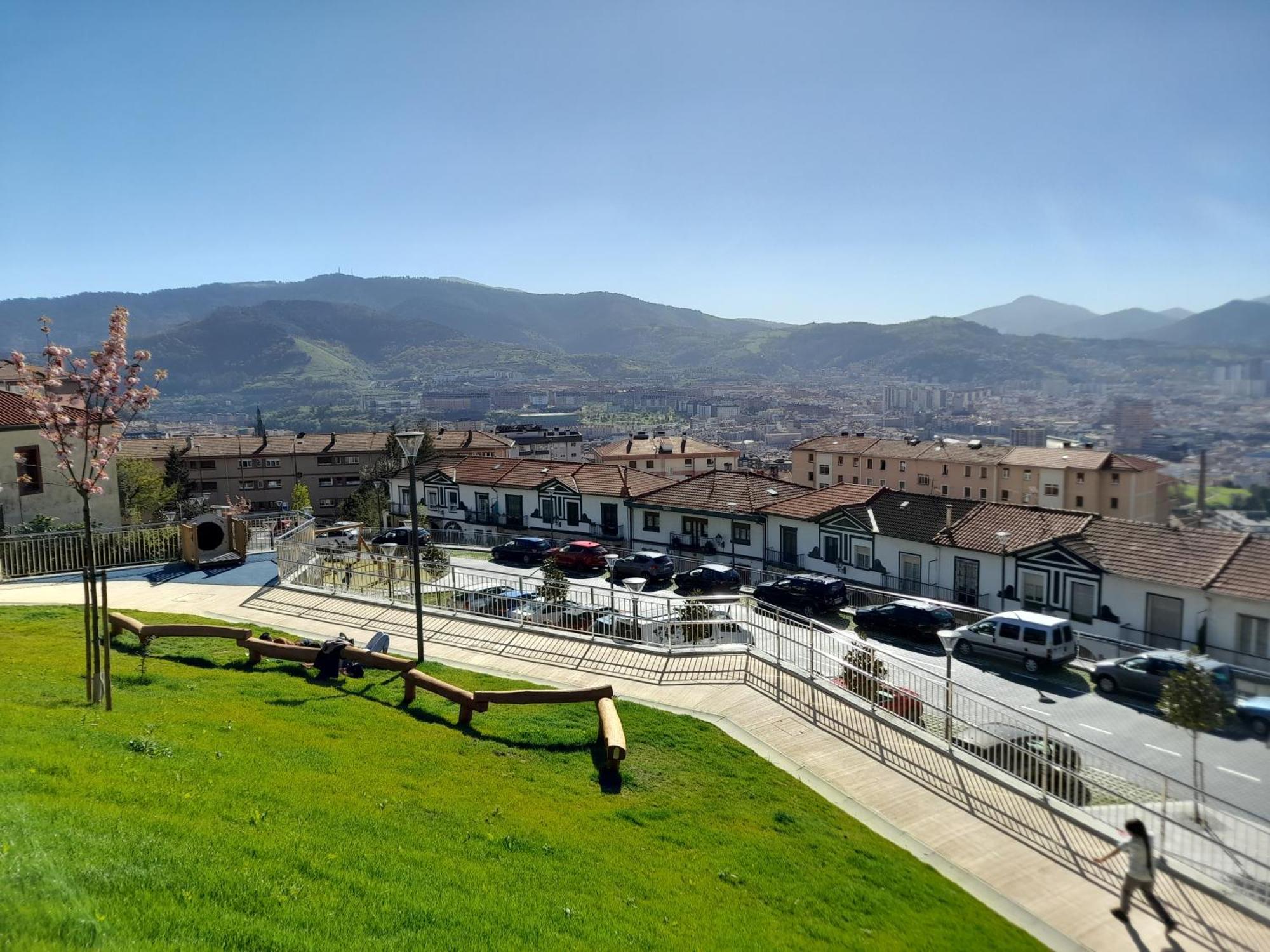 Calida Estancia Descubre La Ciudad Бильбао Экстерьер фото